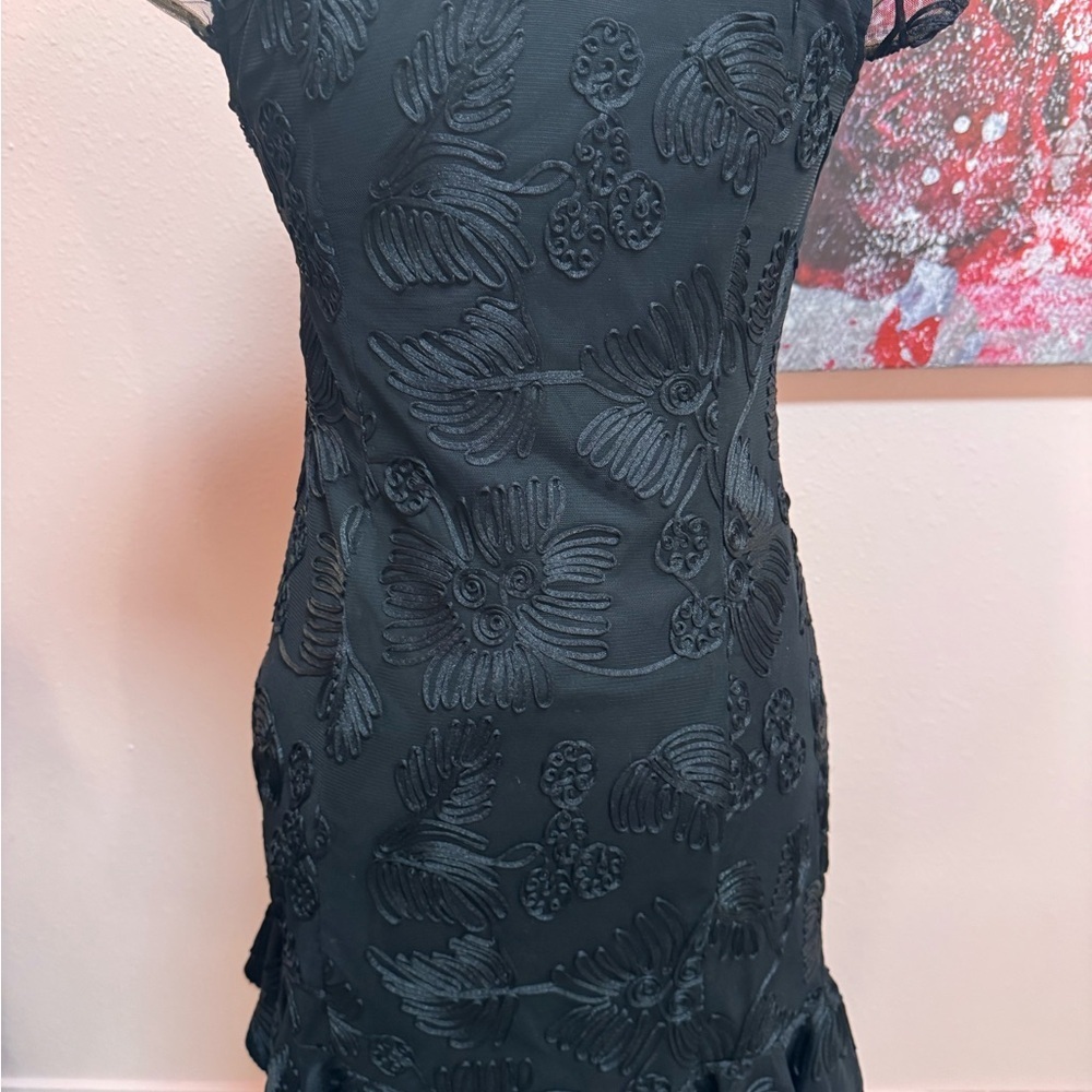 Halston Elegant Black Lace Dress with Illusion neckline - Picture 6 of 7
